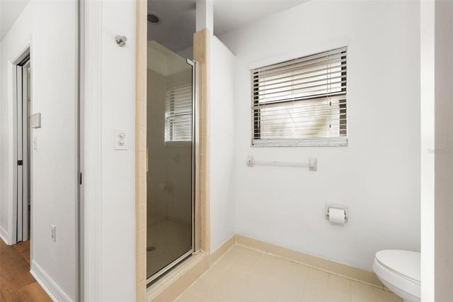 568 NW 39TH DRIVE, Gainesville, FL 32607