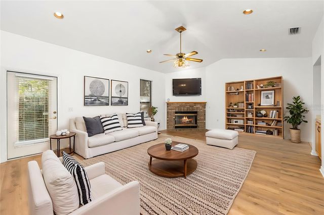 568 NW 39TH DRIVE, Gainesville, FL 32607