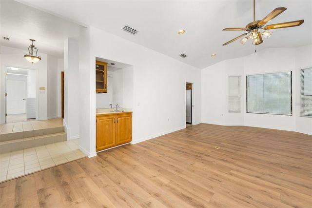 568 NW 39TH DRIVE, Gainesville, FL 32607