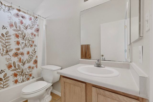 527 Saddle Blanket Trail SW, Albuquerque, NM 87121