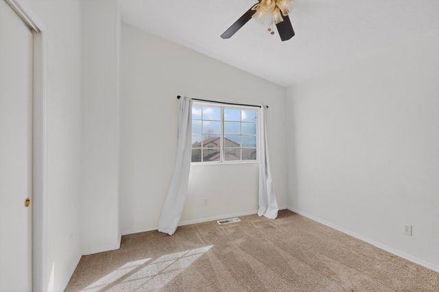 527 Saddle Blanket Trail SW, Albuquerque, NM 87121