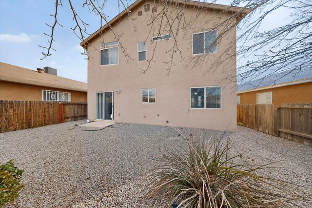 527 Saddle Blanket Trail SW, Albuquerque, NM 87121