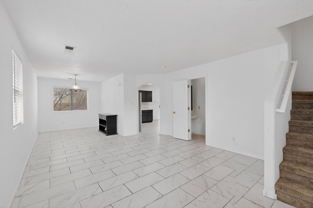 527 Saddle Blanket Trail SW, Albuquerque, NM 87121