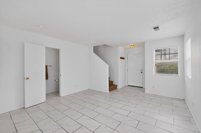 527 Saddle Blanket Trail SW, Albuquerque, NM 87121