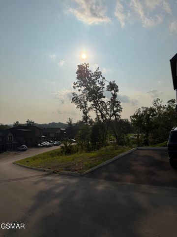 145 Reedmont Way, Sevierville, TN 37876