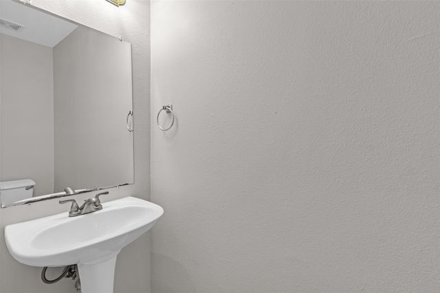 4532 Alamosa Street, Fort Worth, TX 76119