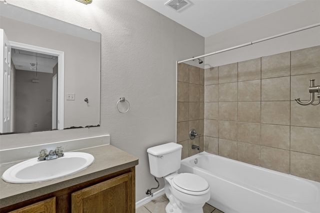 4532 Alamosa Street, Fort Worth, TX 76119