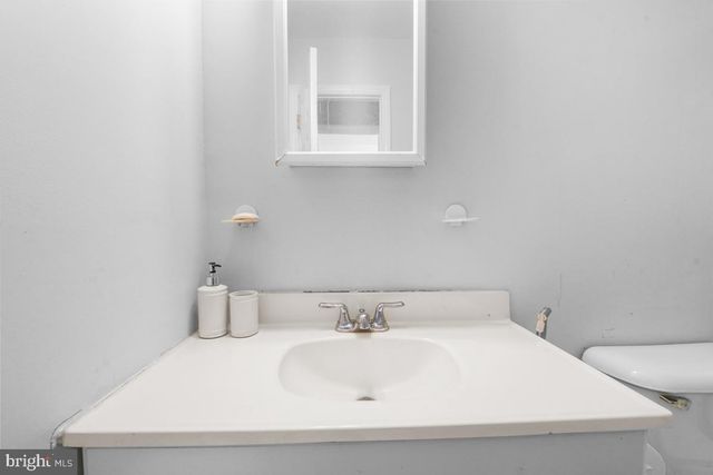 158 HENDERSON PL, Hightstown, NJ 08520