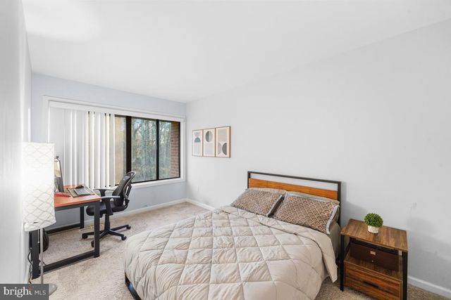 158 HENDERSON PL, Hightstown, NJ 08520