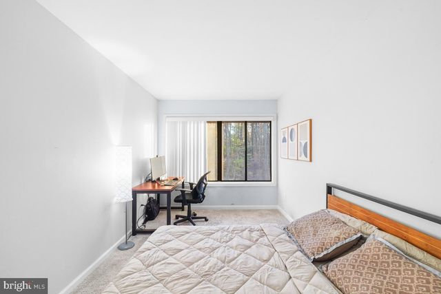 158 HENDERSON PL, Hightstown, NJ 08520