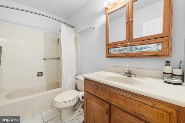 158 HENDERSON PL, Hightstown, NJ 08520