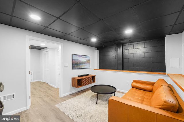 158 HENDERSON PL, Hightstown, NJ 08520