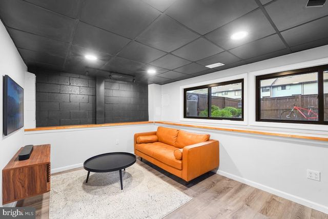 158 HENDERSON PL, Hightstown, NJ 08520