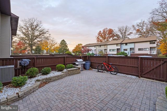 158 HENDERSON PL, Hightstown, NJ 08520