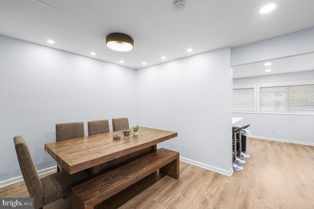 158 HENDERSON PL, Hightstown, NJ 08520