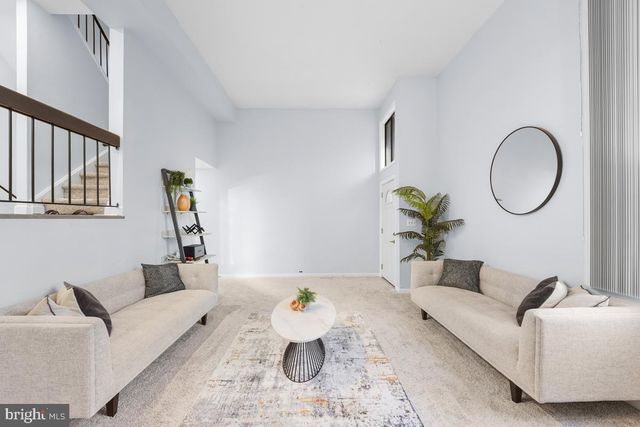 158 HENDERSON PL, Hightstown, NJ 08520