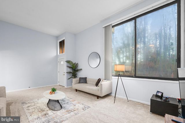 158 HENDERSON PL, Hightstown, NJ 08520