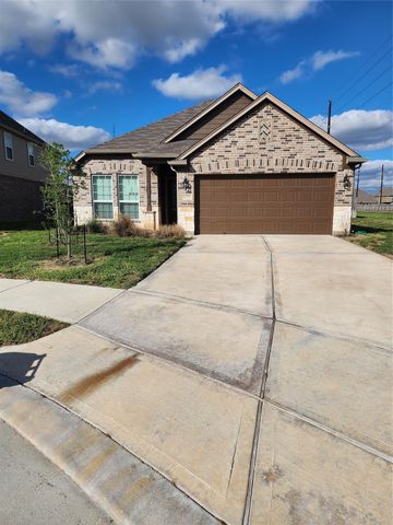 2702 Golden Hills Court, Fresno, TX 77545