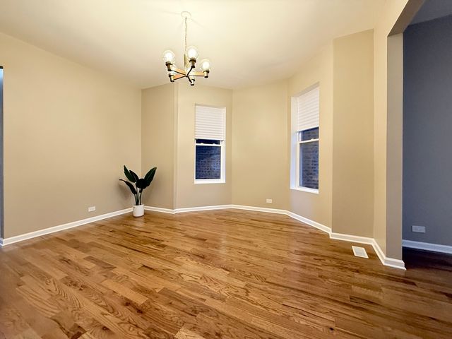 4038 W Congress Parkway, Chicago, IL 60624