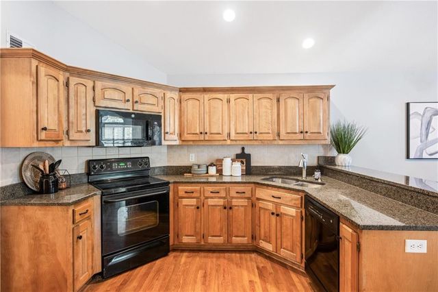 15183 S Greenwood Street 2700, Olathe, KS 66062