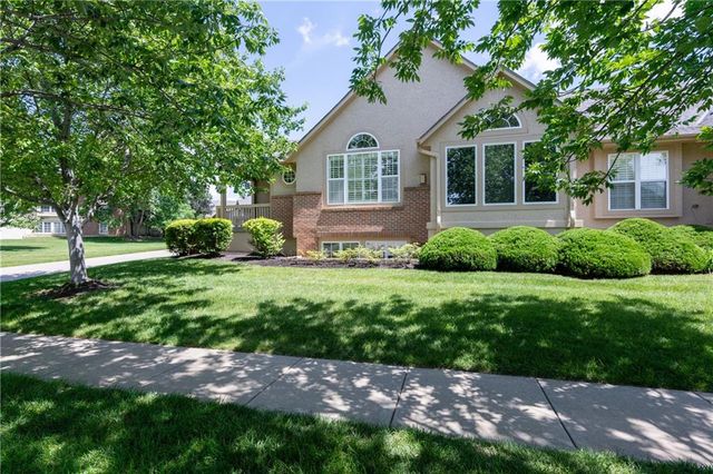 15183 S Greenwood Street 2700, Olathe, KS 66062