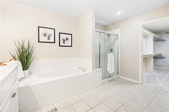 15183 S Greenwood Street 2700, Olathe, KS 66062
