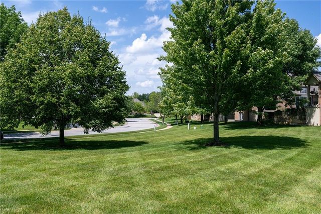 15183 S Greenwood Street 2700, Olathe, KS 66062