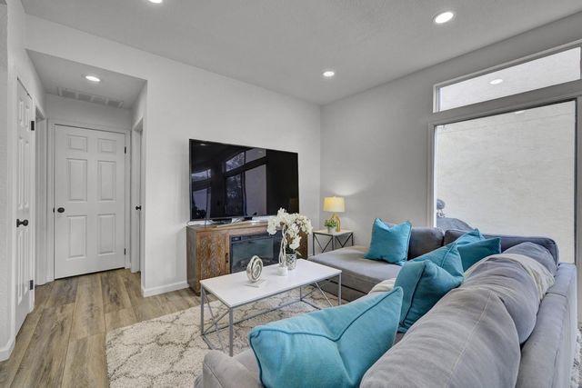 230 Lakeridge Way, San Ramon, CA 94582