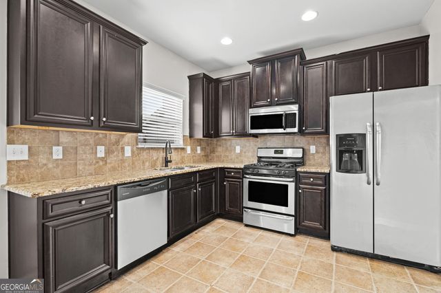 66 Matador Way, Newnan, GA 30263