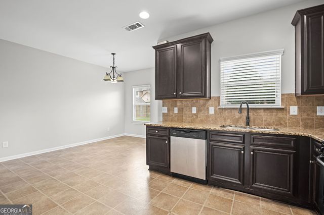 66 Matador Way, Newnan, GA 30263