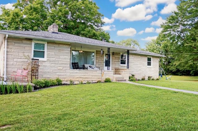270 W Railroad, Stanton, KY 40380