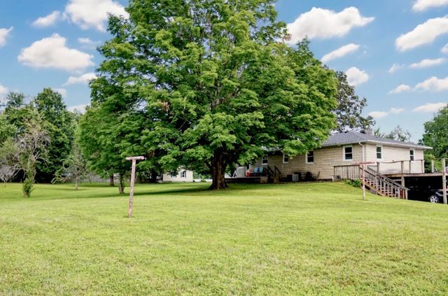 270 W Railroad, Stanton, KY 40380