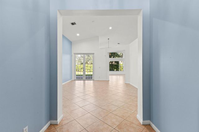 18921 SW 15th Street, Pembroke Pines, FL 33029