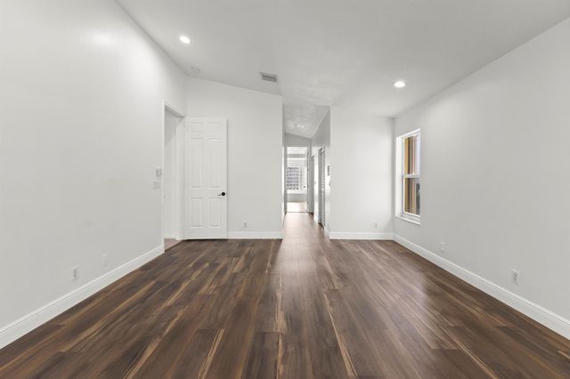 18921 SW 15th Street, Pembroke Pines, FL 33029