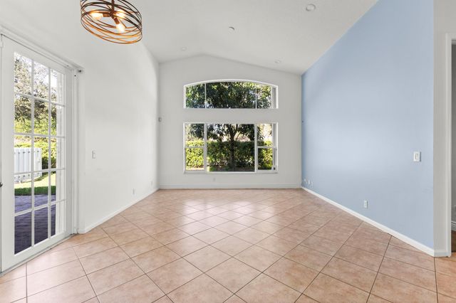 18921 SW 15th Street, Pembroke Pines, FL 33029