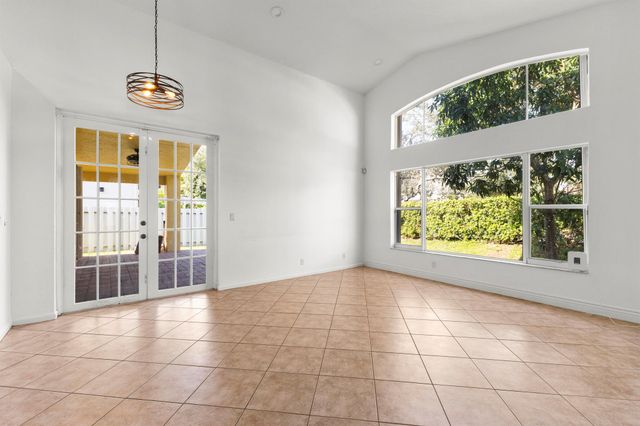 18921 SW 15th Street, Pembroke Pines, FL 33029