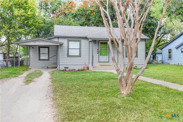 960 E Mountain Street, Seguin, TX 78155