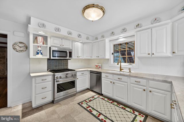 1398 MORSTEIN RD, West Chester, PA 19380