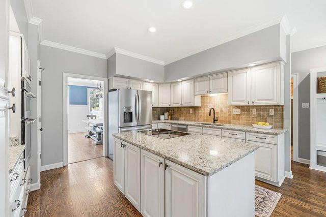 8792 FERNWOOD CV, Germantown, TN 38138