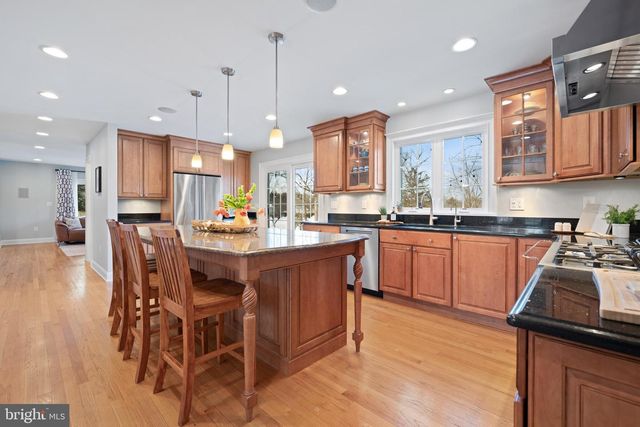 16 PARTRIDGE RUN, Belle Mead, NJ 08502