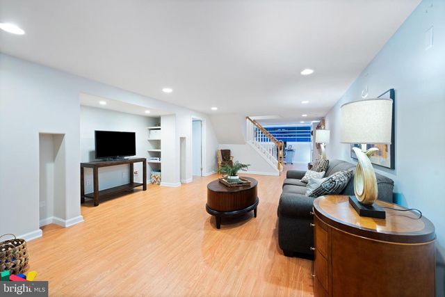 16 PARTRIDGE RUN, Belle Mead, NJ 08502