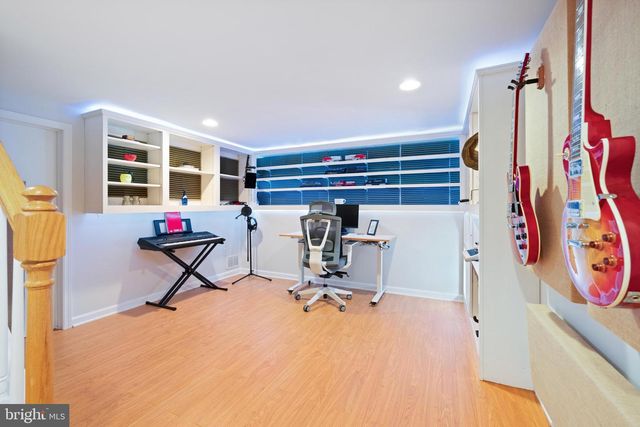 16 PARTRIDGE RUN, Belle Mead, NJ 08502