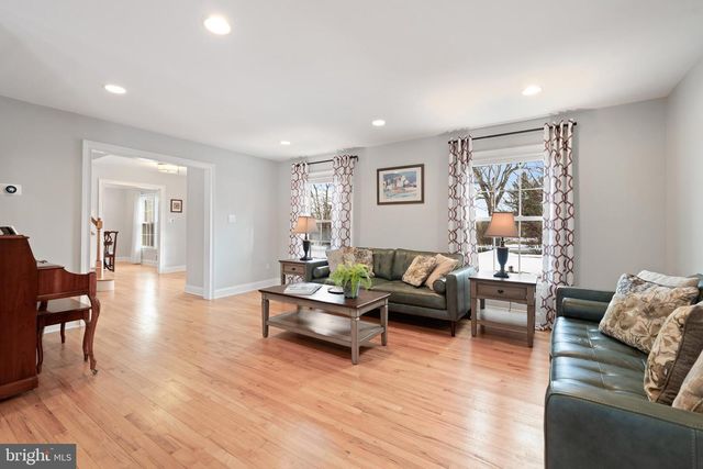 16 PARTRIDGE RUN, Belle Mead, NJ 08502