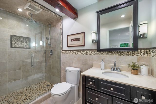 17830 66th Place W, Lynnwood, WA 98037