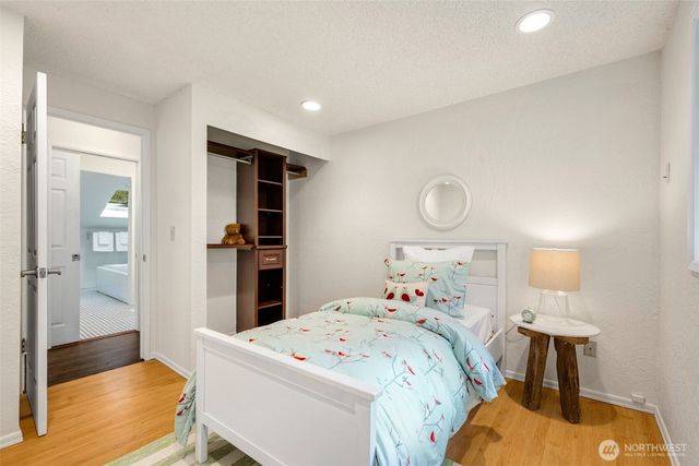 17830 66th Place W, Lynnwood, WA 98037