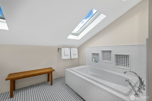 17830 66th Place W, Lynnwood, WA 98037