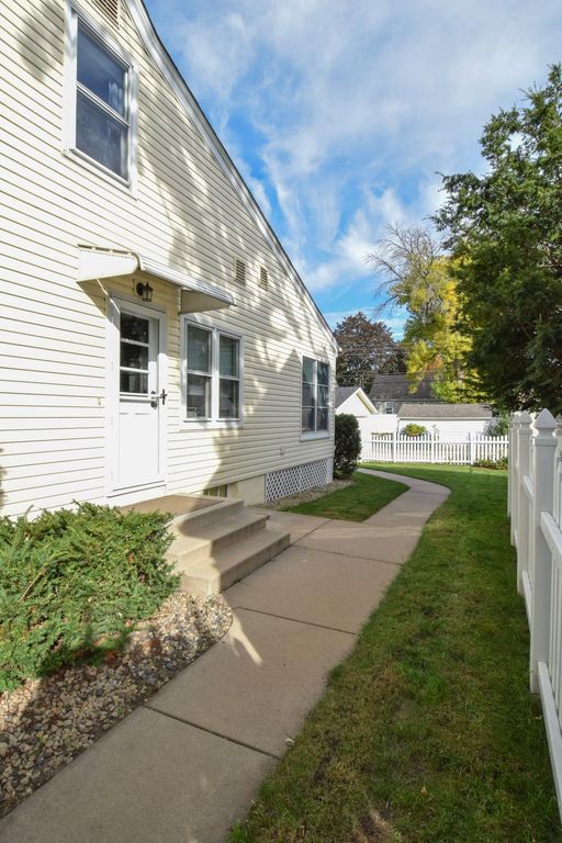 2123 Fairway Drive NE, Columbia Heights, MN 55421 — photo 3