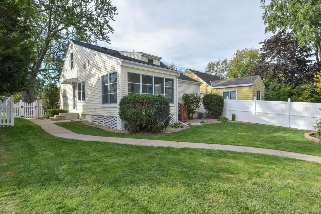 2123 Fairway Drive NE, Columbia Heights, MN 55421 — photo 4