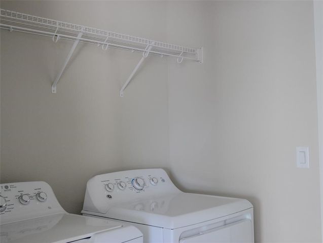 964 NE 64th Avenue, Des Moines, IA 50313