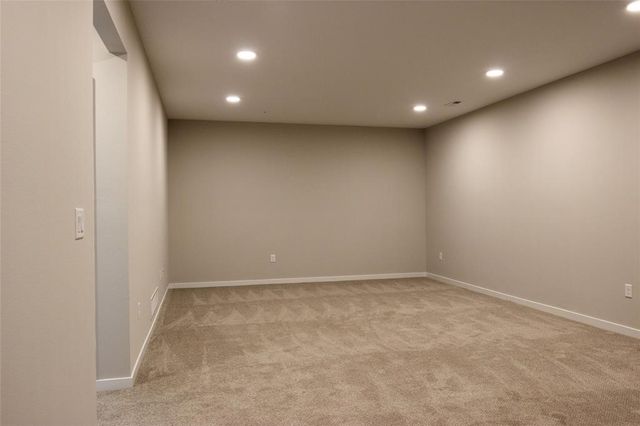 964 NE 64th Avenue, Des Moines, IA 50313